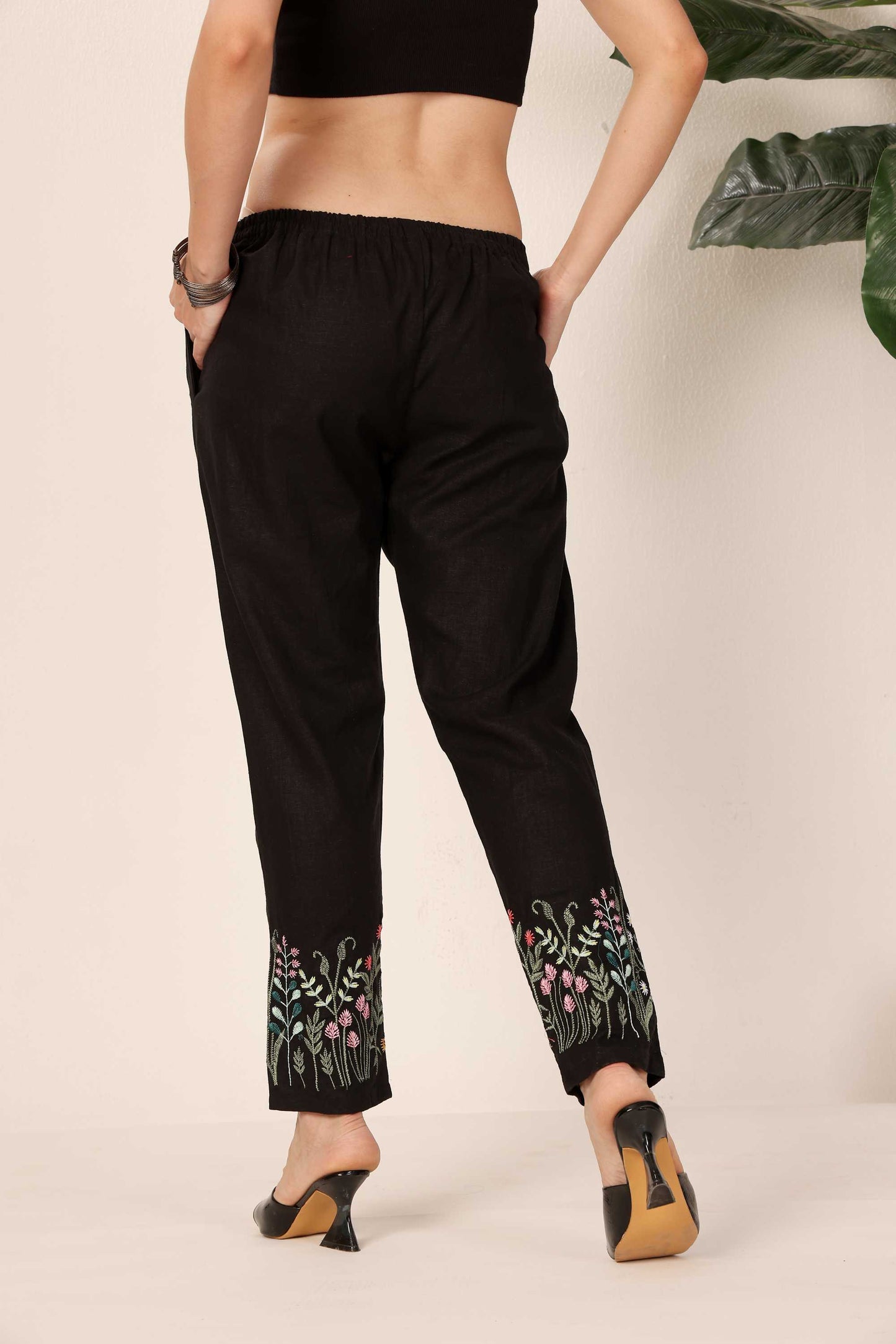 Black Floral Edge Bottom