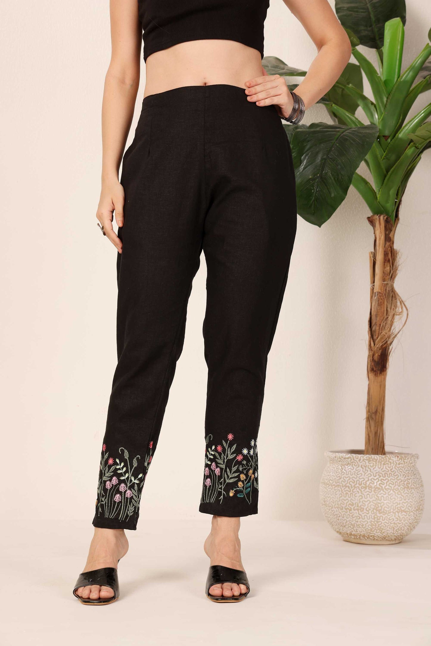 Black Floral Edge Bottom