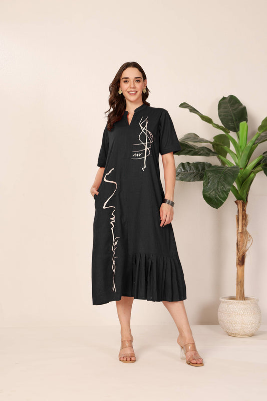 Black Abstract Embroidery Pleated Dress