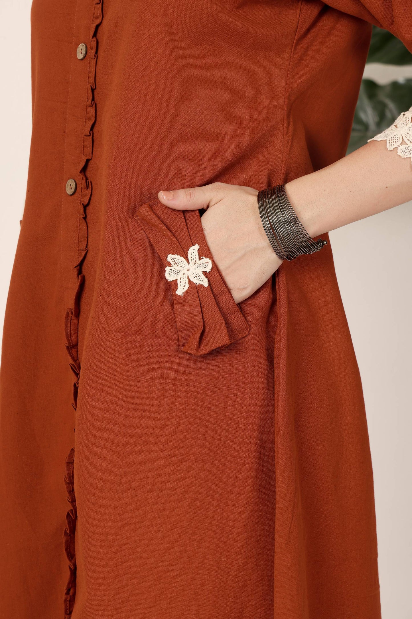 Cuffstory Lace Dress